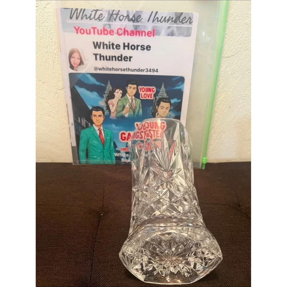 #2270** “4x8”Vintage 80’s  Clear Cut Crystal Vase - Clear